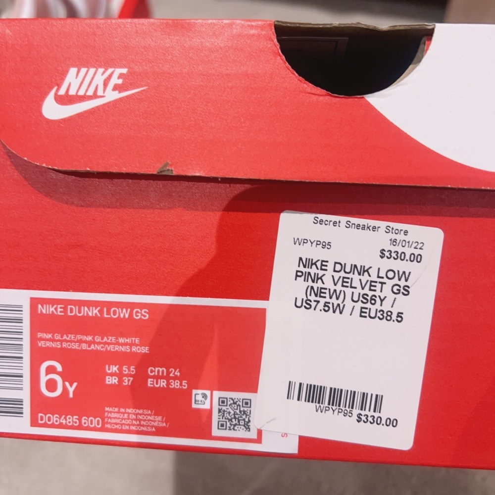 Nike Dunk Low Pink Velvet - Picture 4 of 4